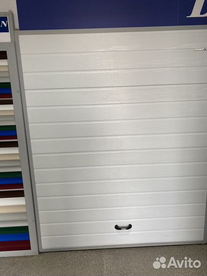 Секционные ворота