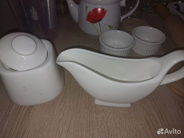 Чайник заварочный, соусник, сахарница, салфетница