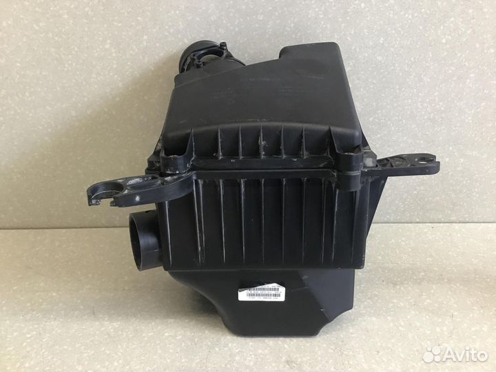 Корпус воздушного фильтра VAZ LADA Granta 2011
