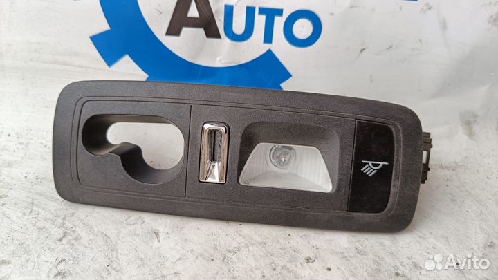 Porshe Cayenne 958 12- Плафон освещения зад правый