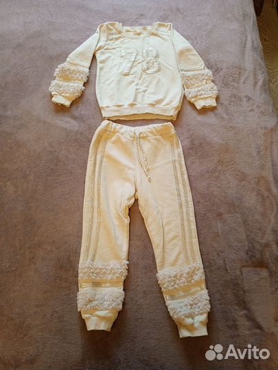 Спортивный костюм для девочки