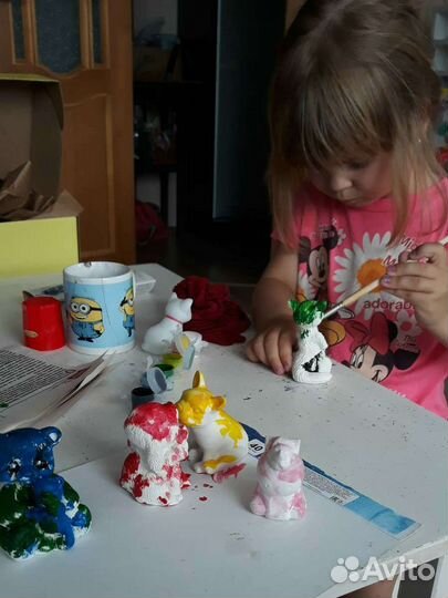 Подарочный набор с гипсовыми фигурками для детей