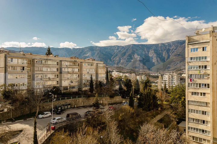 3-к. квартира, 60 м², 5/5 эт.