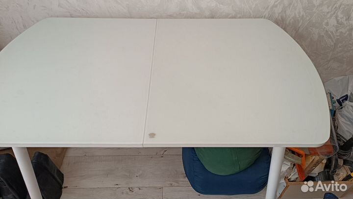 Кухонный стол стеклянный раздвижной