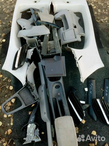 Элементы салона Nissan Almera N16