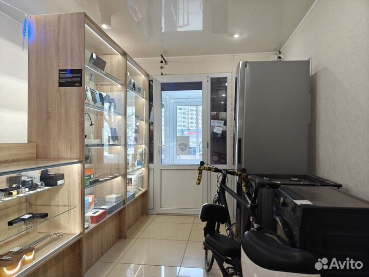 Продавец в комиссионный магазин