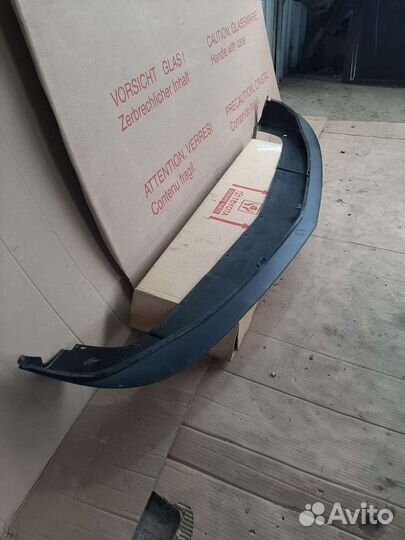 Юбка переднего бампера Dodge challenger