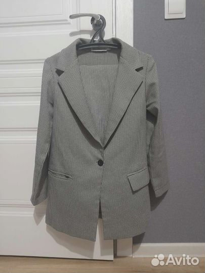 Костюм женский