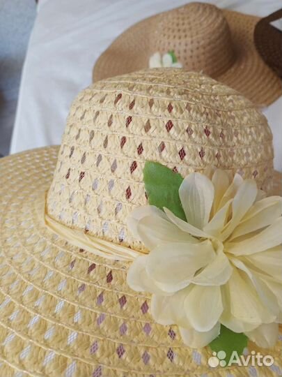 Шляпа женская соломенная