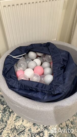 Сухой бассейн с шариками