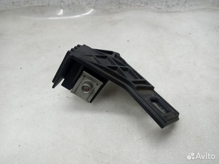 Кронштейн фары audi A4 B8 Левый верхний