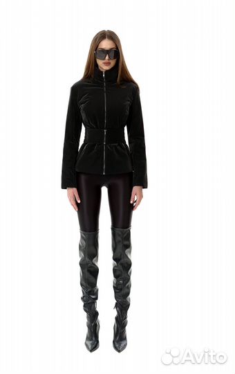 Куртка с высоким воротником