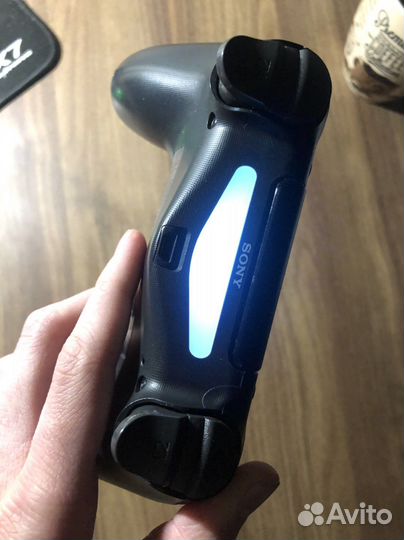 Геймпад PlayStation DualShock 4