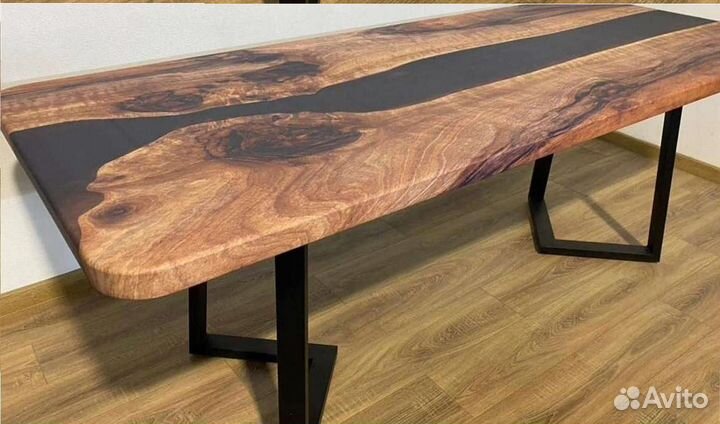 Компьютерный стол 'Youthful House'