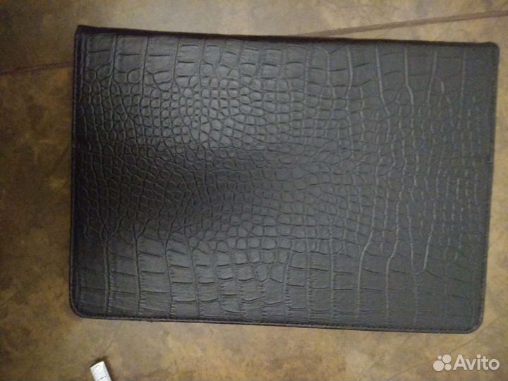 Чехлы для планшетов