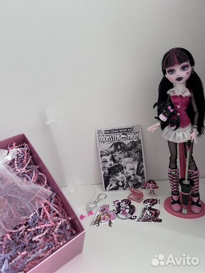 Кукла монстер хай дракулаура базовая Monster High