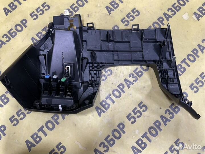 Накладка под рулевую колонку Mazda 3 BK