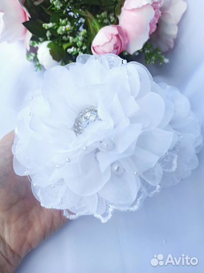 Белые банты для школы, ручная работа