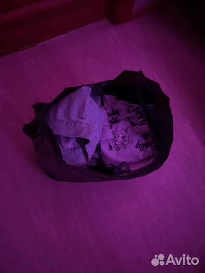 Пакет с детскими вещами