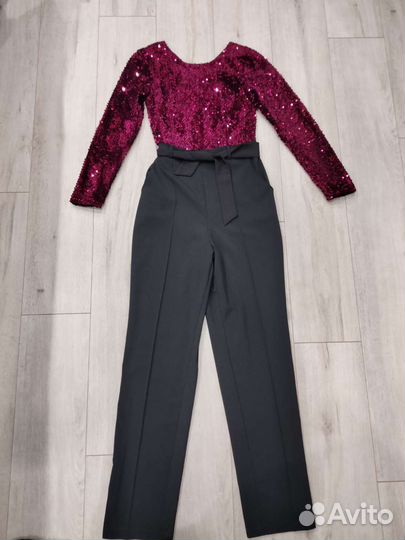 Комбинезон брючный с паетками