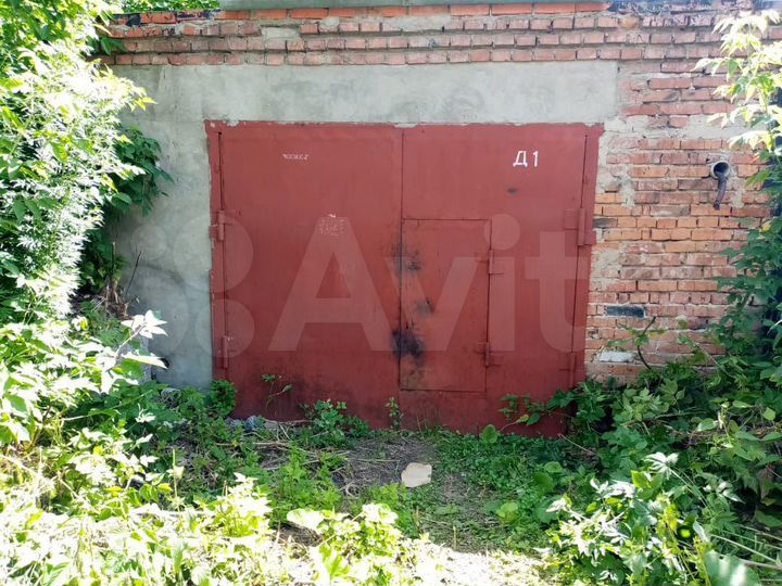 Гараж, > 30 м²