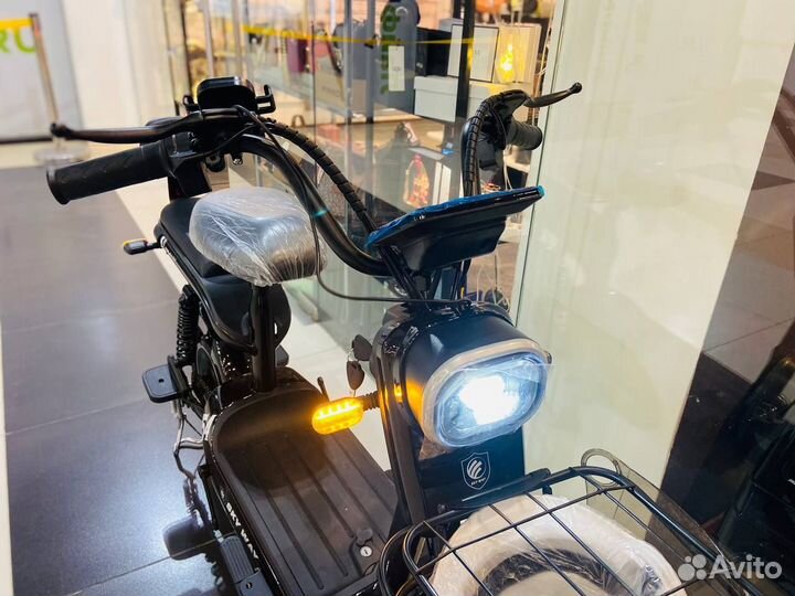 Электроскутер новый с гарантий