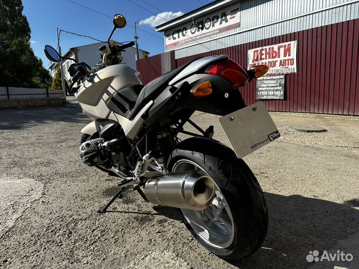 BMW R1200R