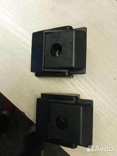 Отбойник крышки багажника Шкода Рапид