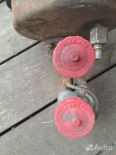 Вакумник,и главный тормозной цилиндр, на УАЗ