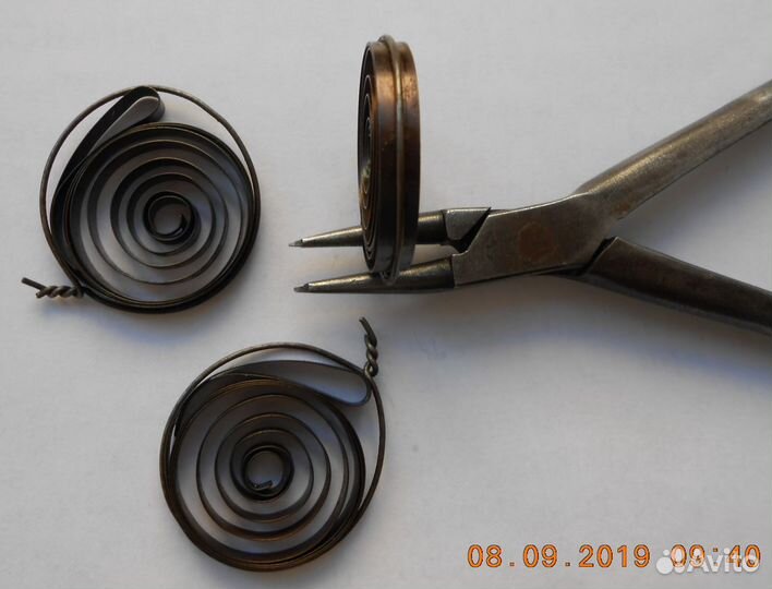 Заводные пружины к будильнику