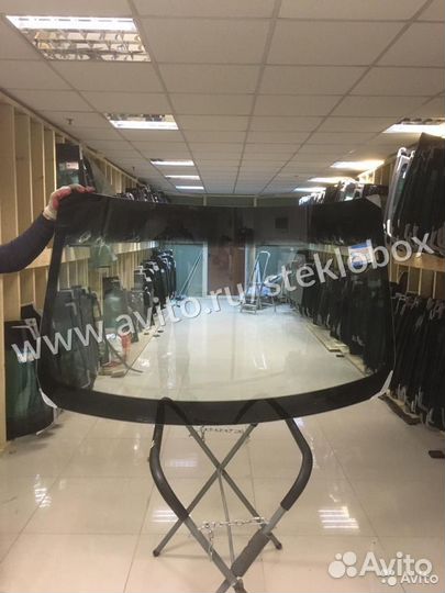 Лобовое стекло на Ниссан Х-трейл