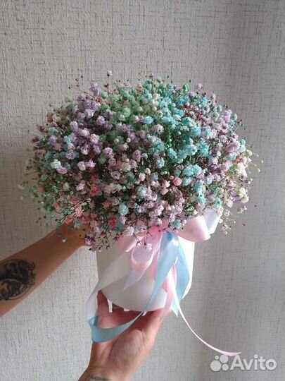 Композиция из гипсофилы, букет цветов