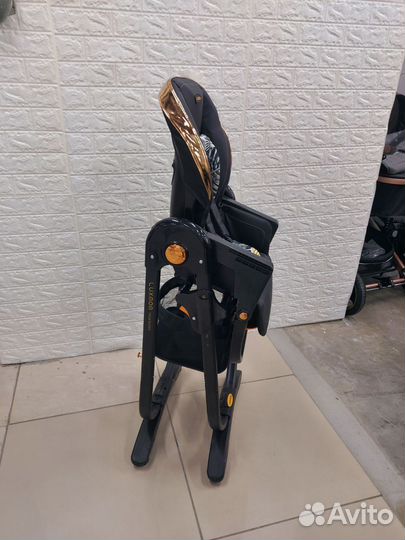 Стульчик для кормления Luxmom Q9