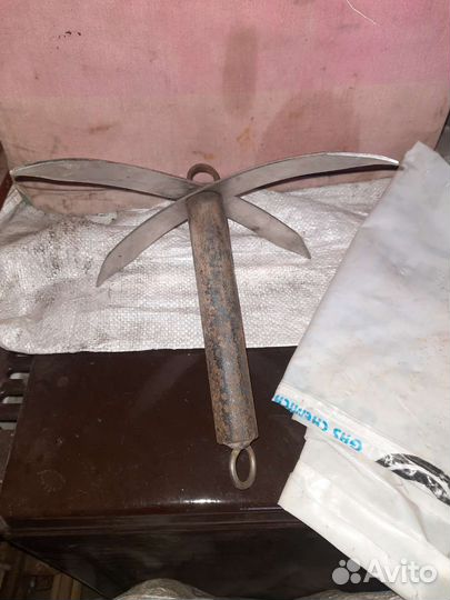 Якорь для лодки