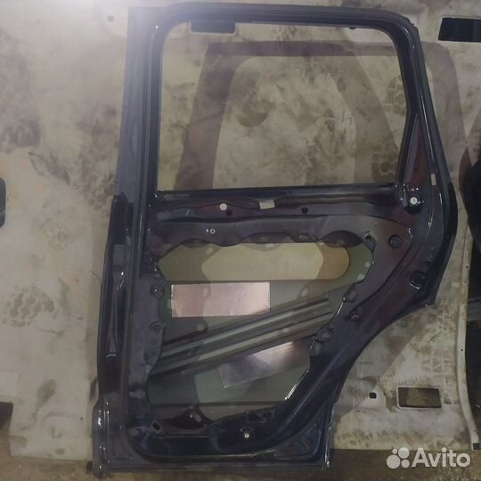 Дверь(задняя правая) (Volkswagen Touareg II)