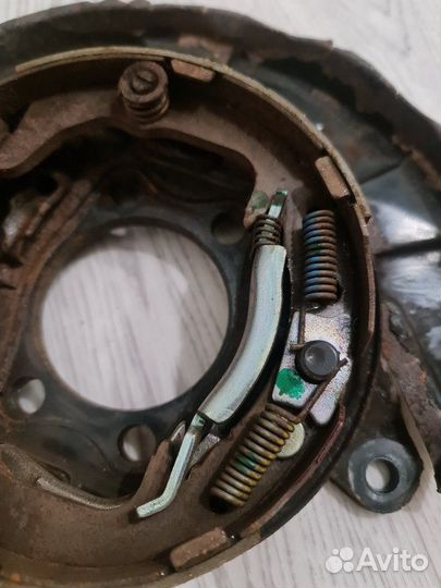 Механизм ручного тормоза задний левый Mitsubishi