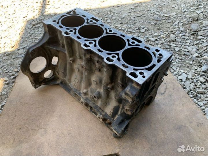 Блок двигателя Opel Astra 68 A16XER 2010