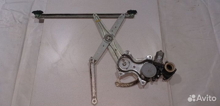 Стеклоподъемник задний правый Toyota camry v40