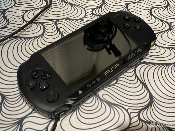 Sony PSP e1008 + 102 игры + 64гб