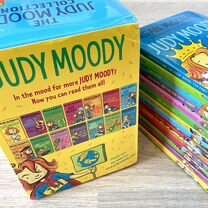 Набор из 14 книг на английском в боксе Judy Moody