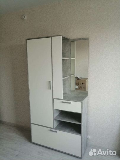 Прихожая в бетоне