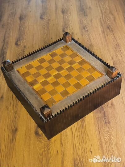 Шахматная доска ручной работы (короб)