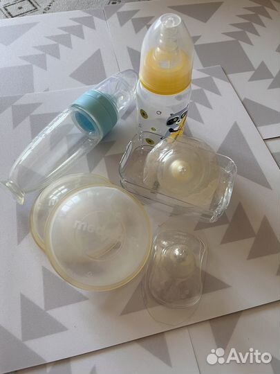 Бутылочка, ложка, накладки на грудь