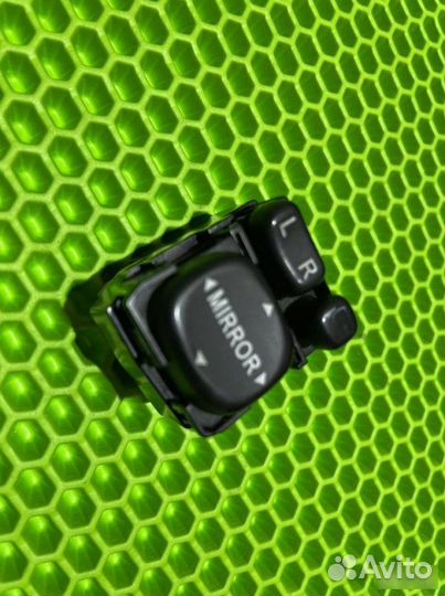 Блок управления зеркалами Subaru Forester 2 SG5