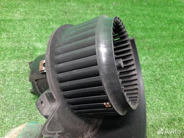 Моторчик печки Opel astra H 2006