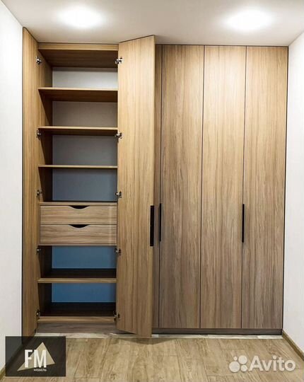 Угловой шкаф