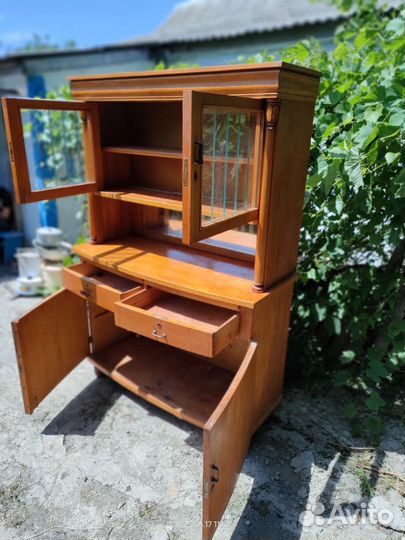 Старинный буфет