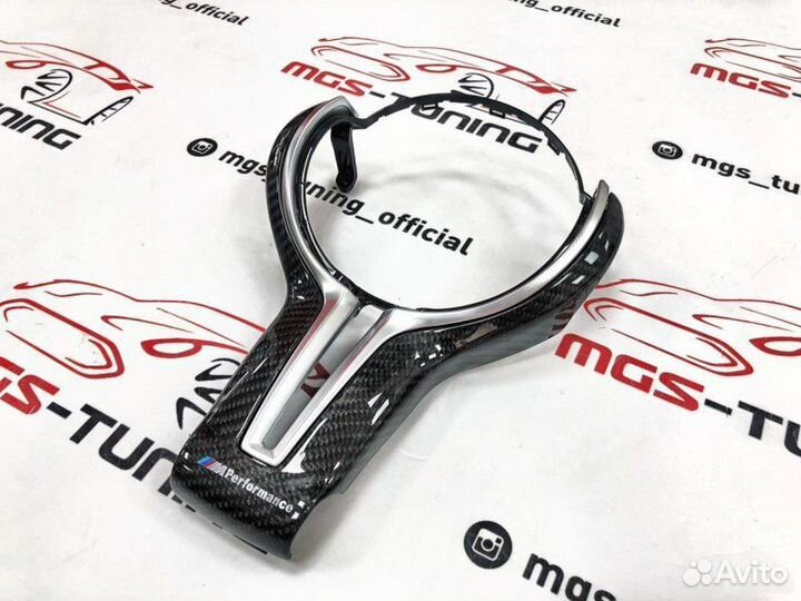 Карбоновая вставка M-Performance в руль BMW