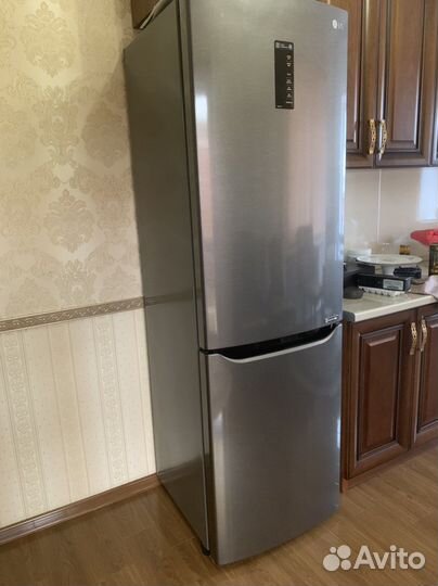 Холодильник новый
