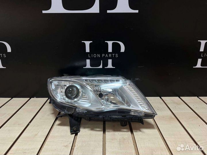 Фара правая галоген Geely Atlas 2016